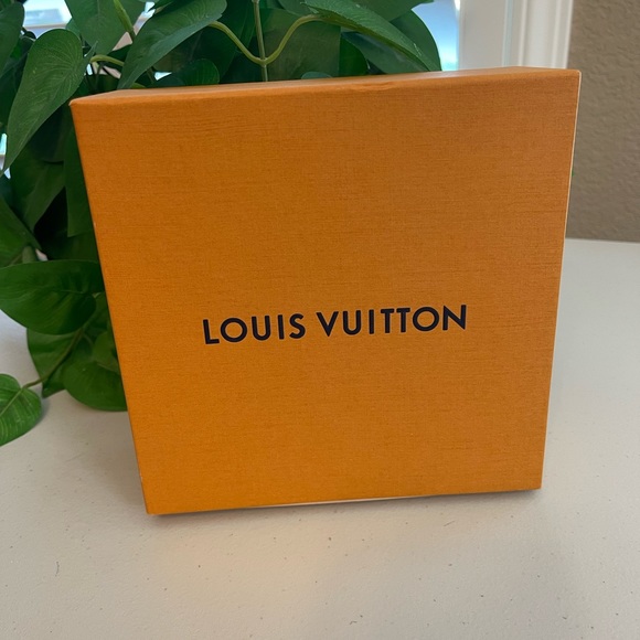 Authentic Louis Vuitton Gift Box 6 5/8”X 6 5/8”X 2 5/8” - Picture 5 of 10